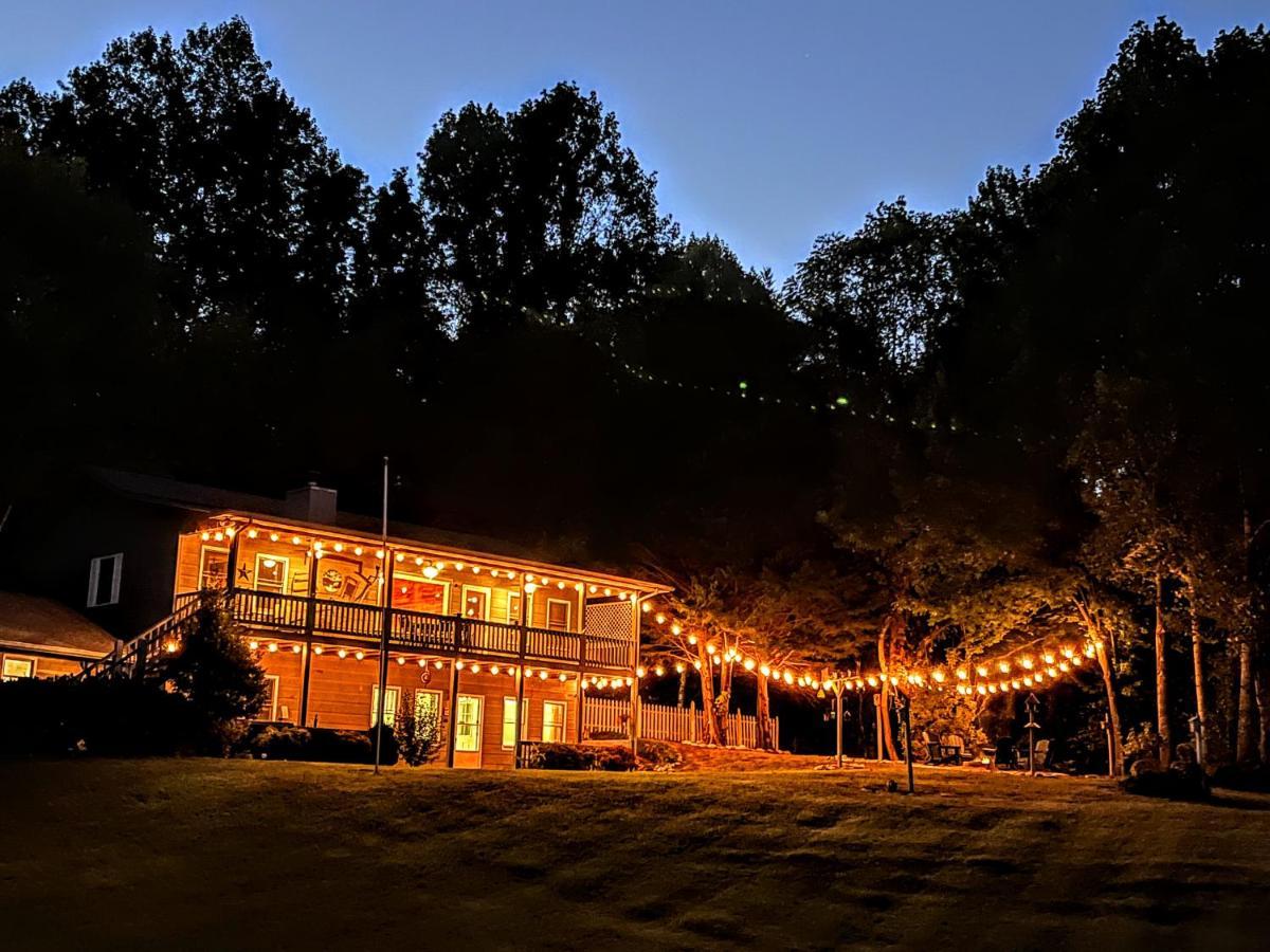 Ole Smoky Bnb - Game Room, Hot Tub, Mtn Views! Pigeon Forge Buitenkant foto