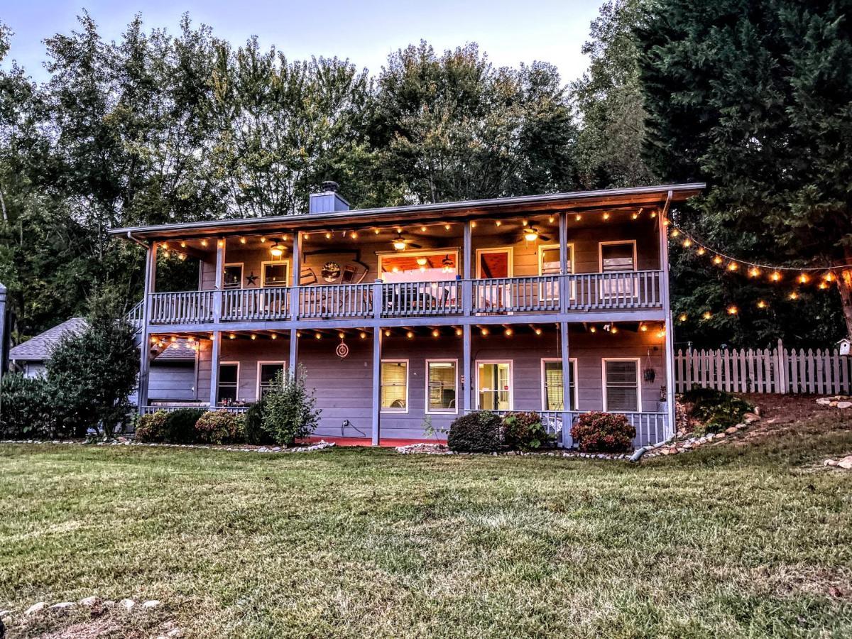 Ole Smoky Bnb - Game Room, Hot Tub, Mtn Views! Pigeon Forge Buitenkant foto