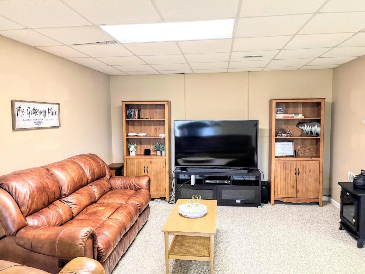Ole Smoky Bnb - Game Room, Hot Tub, Mtn Views! Pigeon Forge Buitenkant foto