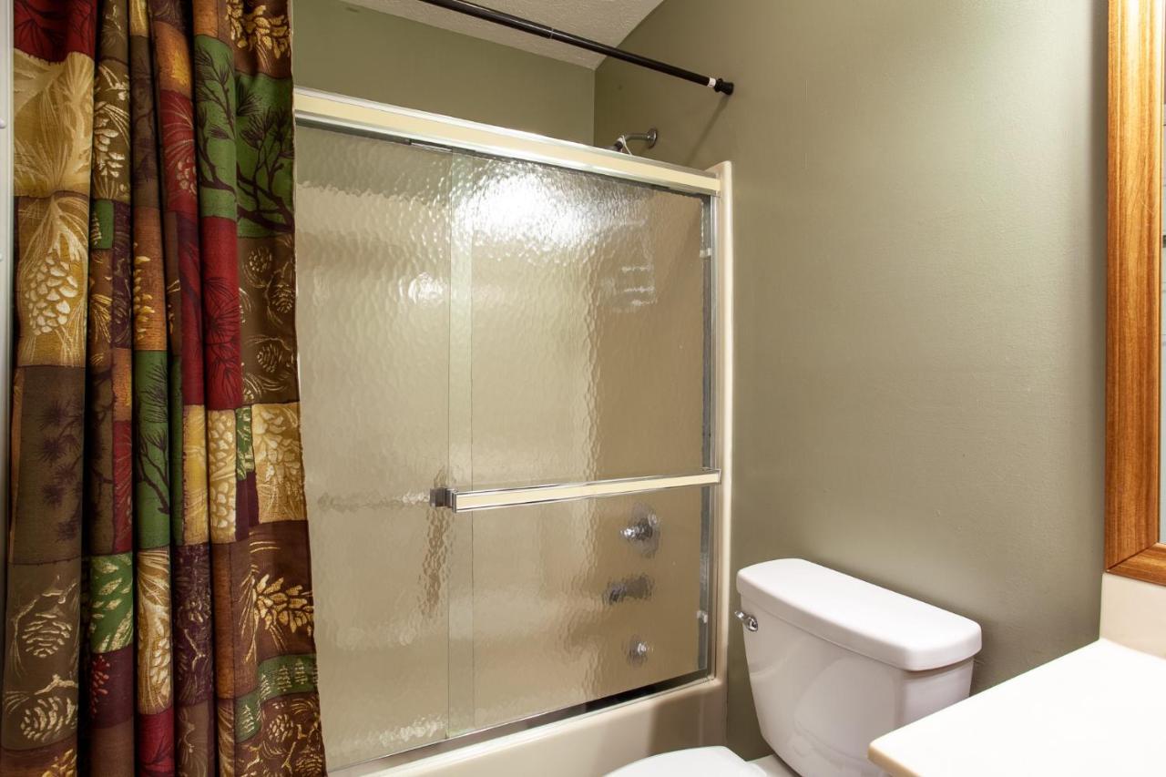 Ole Smoky Bnb - Game Room, Hot Tub, Mtn Views! Pigeon Forge Buitenkant foto