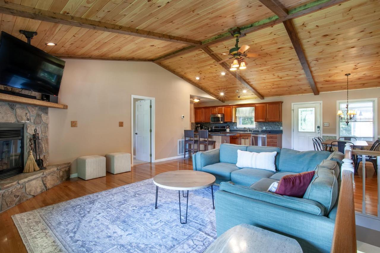 Ole Smoky Bnb - Game Room, Hot Tub, Mtn Views! Pigeon Forge Buitenkant foto