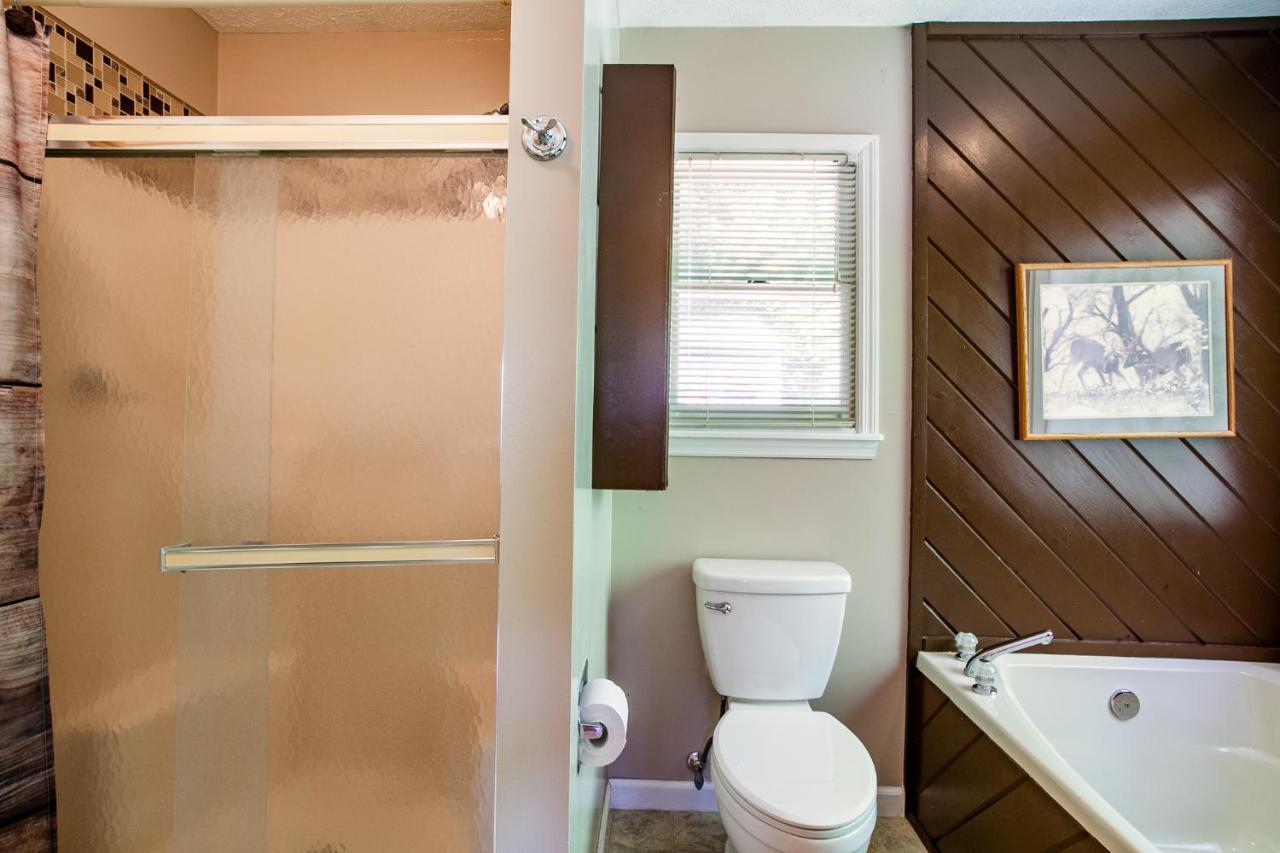 Ole Smoky Bnb - Game Room, Hot Tub, Mtn Views! Pigeon Forge Buitenkant foto