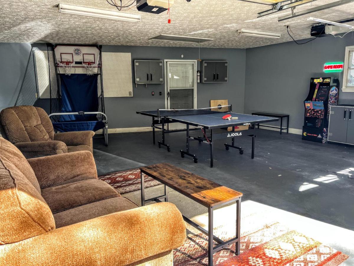 Ole Smoky Bnb - Game Room, Hot Tub, Mtn Views! Pigeon Forge Buitenkant foto