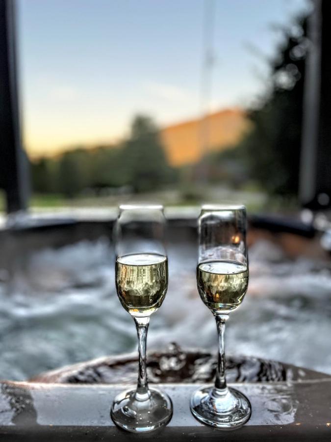 Ole Smoky Bnb - Game Room, Hot Tub, Mtn Views! Pigeon Forge Buitenkant foto