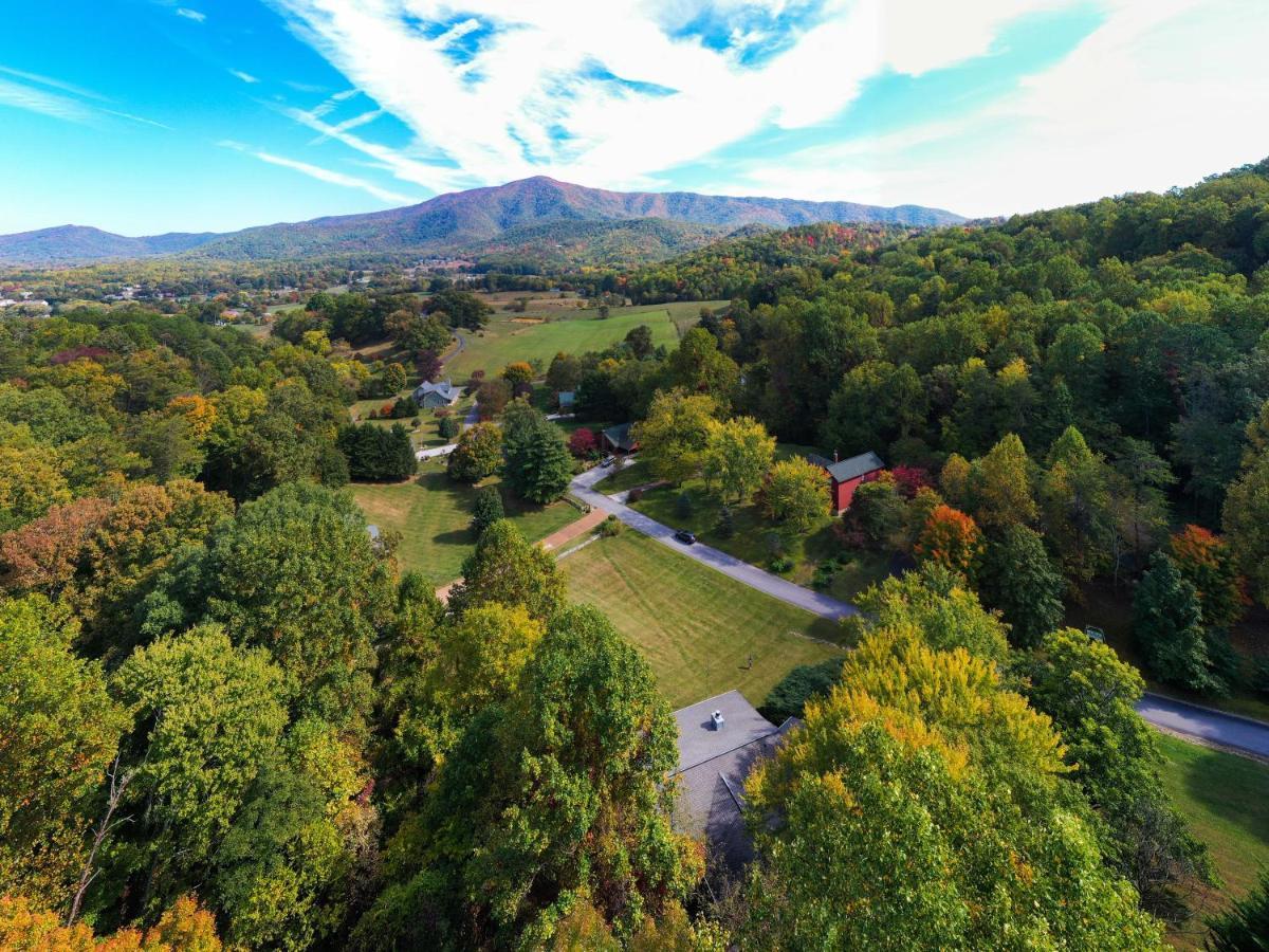 Ole Smoky Bnb - Game Room, Hot Tub, Mtn Views! Pigeon Forge Buitenkant foto