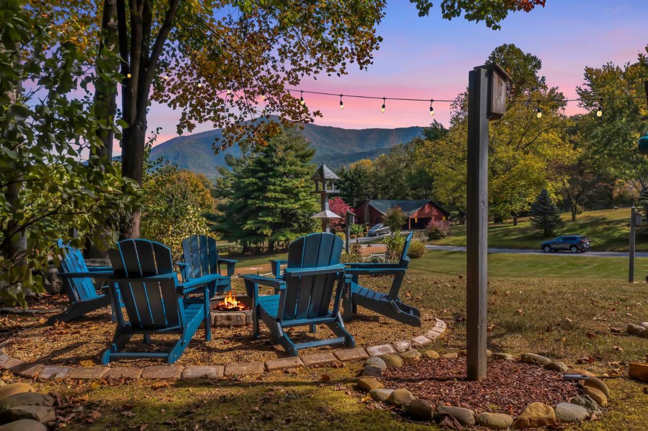 Ole Smoky Bnb - Game Room, Hot Tub, Mtn Views! Pigeon Forge Buitenkant foto